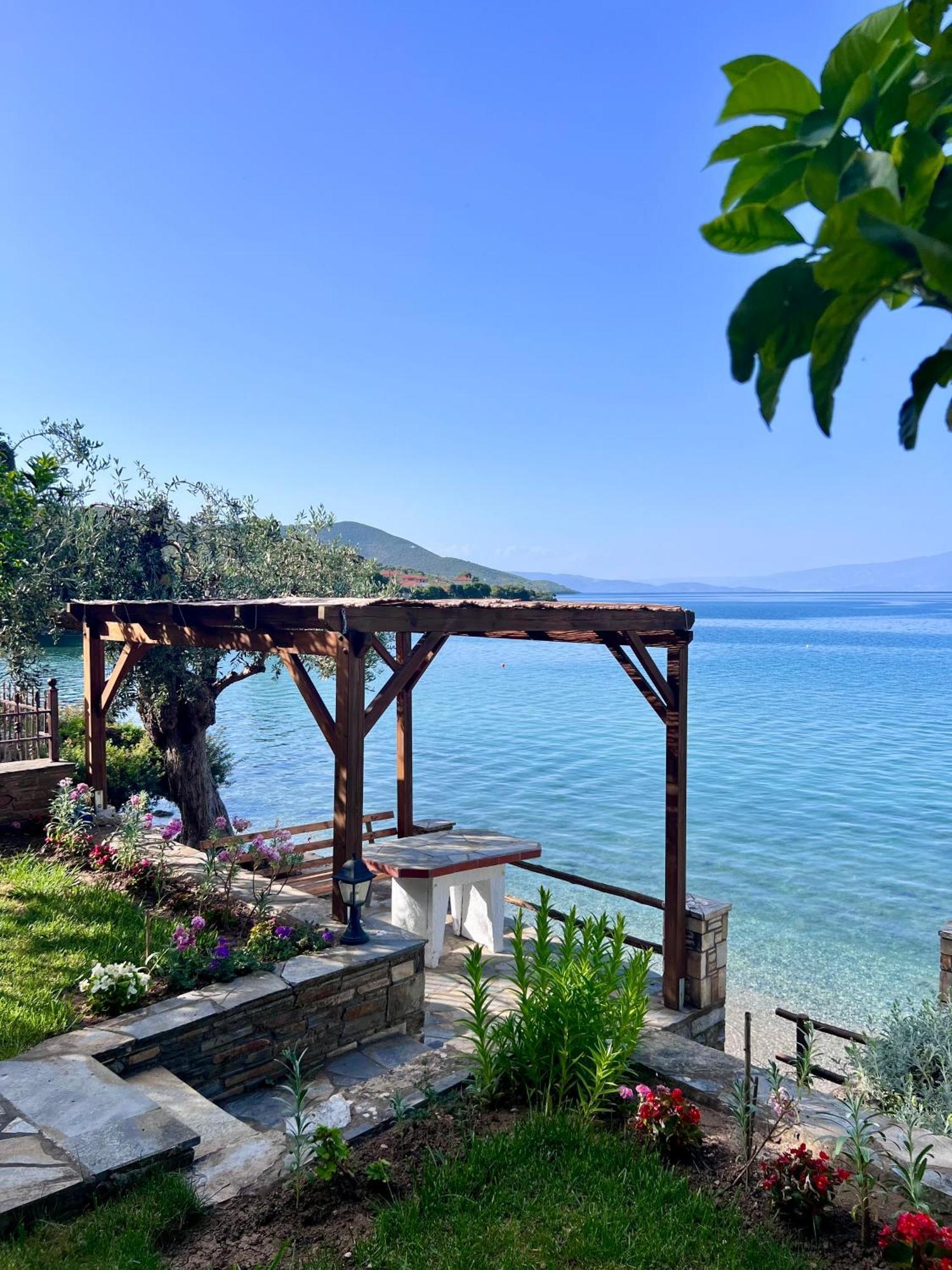 Villas Nies Seaside Appartments Sourpi Buitenkant foto